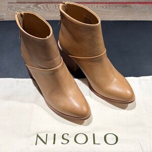 Nisolo Light Brown Leather Ankle Booties
